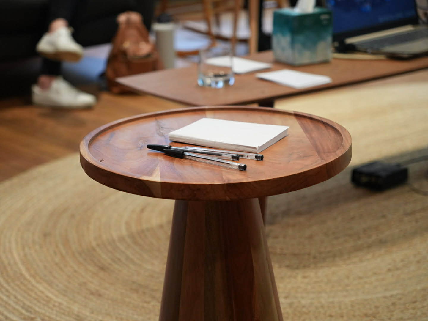 Tabouret salon antique